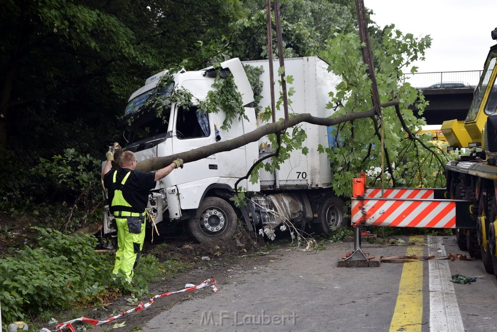 Schwerer VU A 3 Rich Oberhausen Hoehe AK Leverkusen P418.JPG - Miklos Laubert